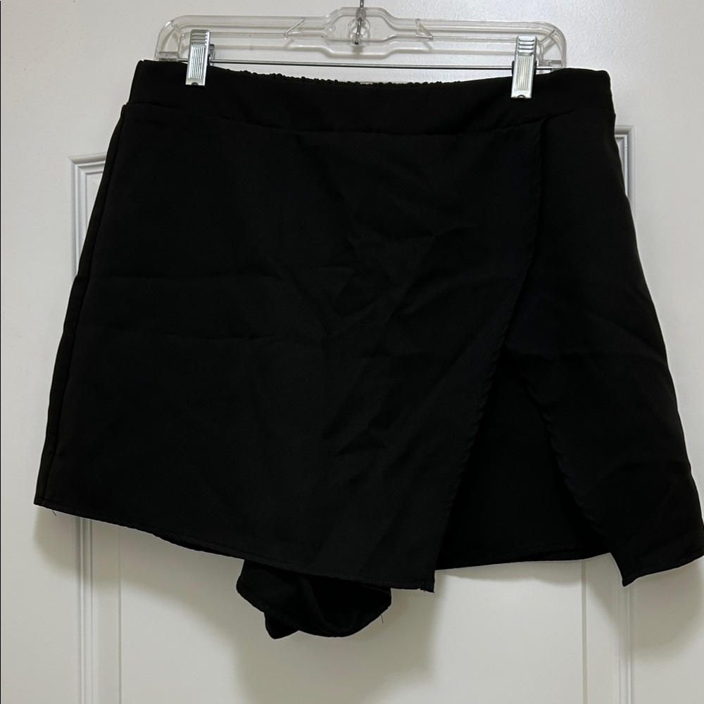 SHEIN Black Women's Skort